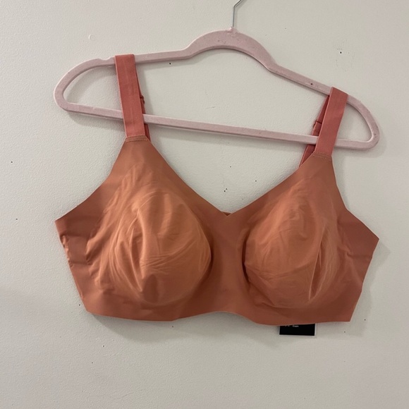 Knix padded v-neck Evolution Bra - Picture 2 of 6